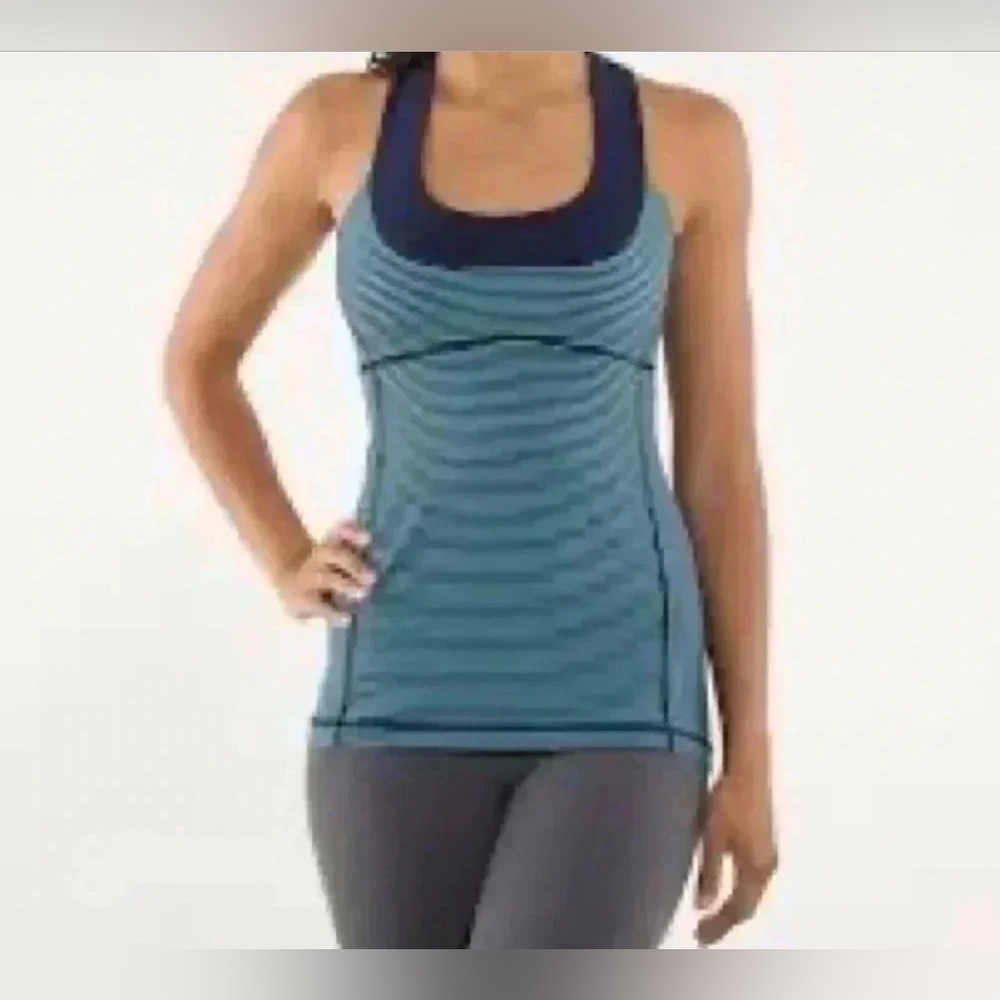 LULULEMON Hyper Striped Blue Moon Women's Scoop Necked Tank
